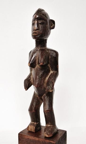 null Statuette féminine ? Gurunsi/Nuna ? Burkina Faso/Ghana Bois mi-dur à très belle...