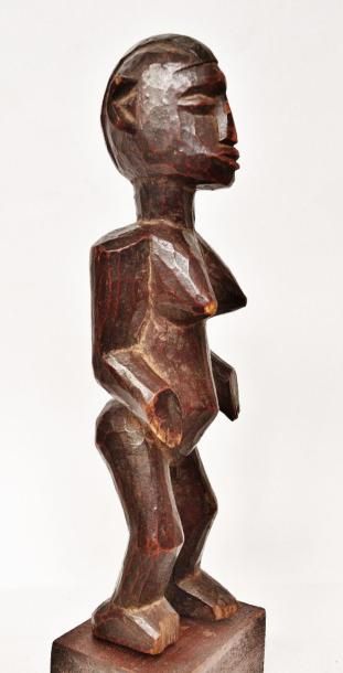 null Statuette féminine ? Gurunsi/Nuna ? Burkina Faso/Ghana Bois mi-dur à très belle...