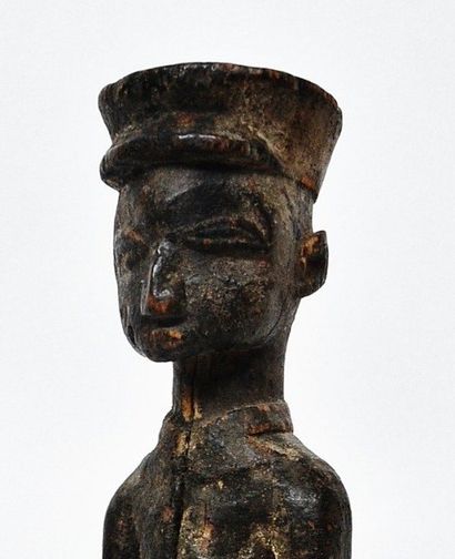 null Bateba dit aussi « Colon » sortant des mains du sculpteur Noufe Kilite ? Lobi...