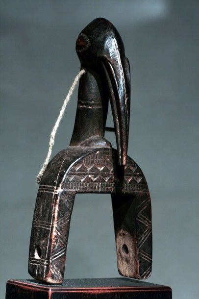 null Poulie de métier à tisser - Sénoufo - Côte d'Ivoire Bois, cordelette. Dimensions:...