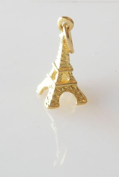 null PENDENTIF en or jaune figurant la Tour Eiffel Poids 1,6 g
