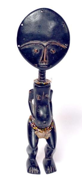 null Belle poupée de fécondité Ashanti, Ghana, bois à patine luisante, tissu, perles,...