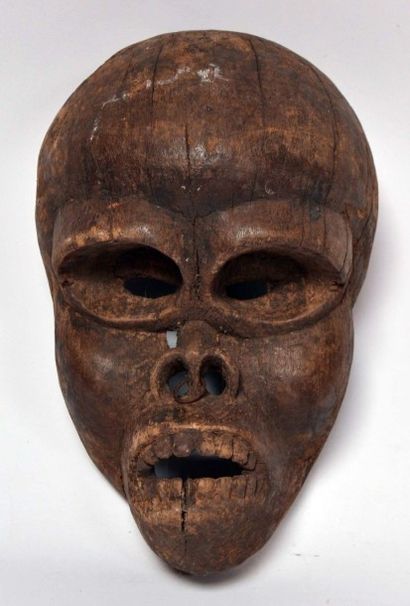 null Masque gorille (Congo/Zaïre), bois dur érodé avec traces de portage et restes...
