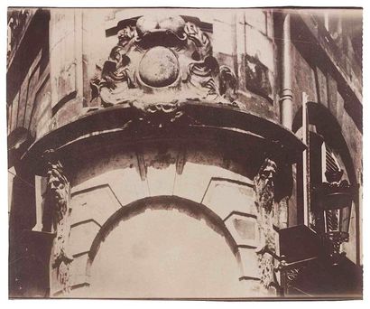 null Eugène ATGET (1857-1927). Fontaine de la Reine, rue Greneta et Saint-Denis....