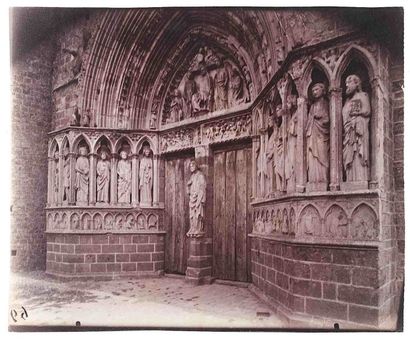 null Eugène ATGET (1857-1927). Le portail de l’église Saint-Éliphe : vues d’ensemble...