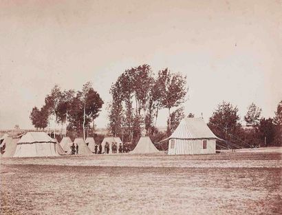 null Gustave LE GRAY (1820-1884). Bivouac sur la Suippe, le quartier impérial. Camp...