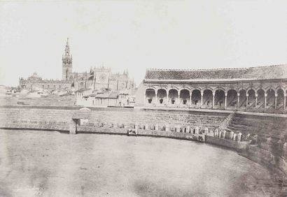 null Edward King TENISON (1805-1878). Cour de l’Alcazar , Place des taureaux (Arènes)....