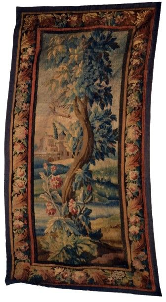 null PORTIERE, tapisserie, verdure au volatile et chateau. XVIIIe.260 x 133 cm