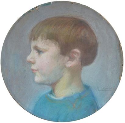 null M.L. RIVIERE. Profil d’enfant. Pastel. D. 30 cm