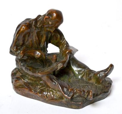 null Aimé-Jules DALOU (1838-1902). Paysan redressant sa faux. Bronze à patine brune...