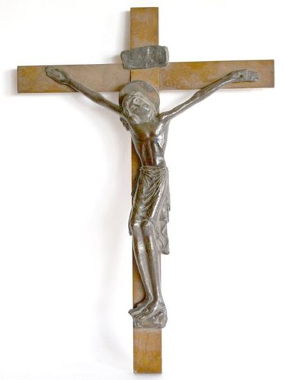 null Jean LAMBERT-RUCKI (1888-1967) (Dans le goût de) CHRIST en croix en bronze à...