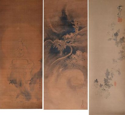 null JAPON - XIXe siècle Ensemble de trois peintures : - Encre sur papier, représentant...