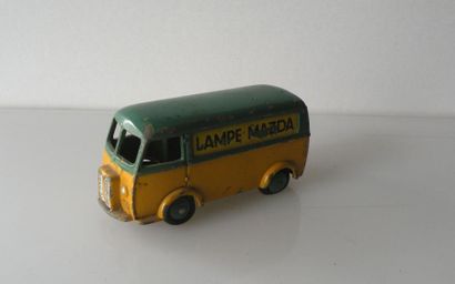 null DINKY FRANCE. Peugeot D3A LAMPE MAZDA, vert et jaune, réf: 25B