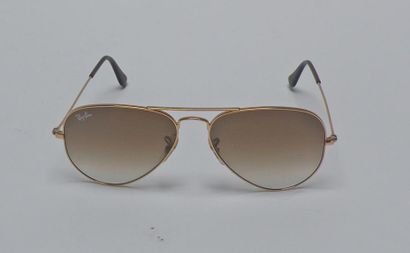 null RAY BAN. Lunettes de soleil Aviator.
