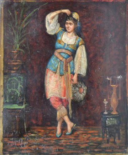 null René VAUQUELIN (1854-?) Femme orientale à l'éventail. Huile sur panneau signé...
