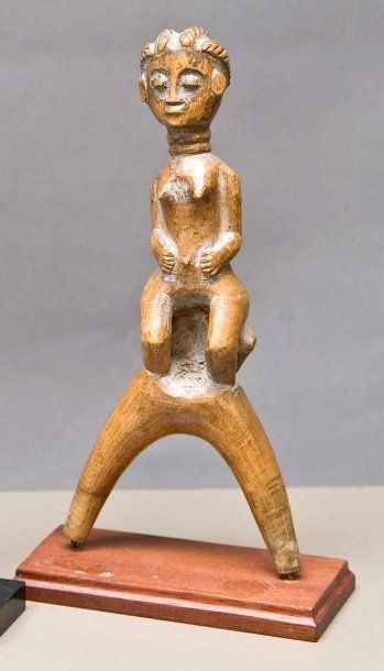 Baoulé R.C.I Ancien lance pierre sculptée...