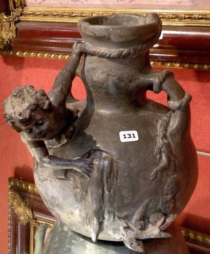 Auguste MOREAU (1834 - 1917)Vase ?Le pot...