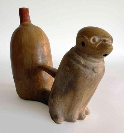 Vase communiquant zoomorphe (singe )de culture...