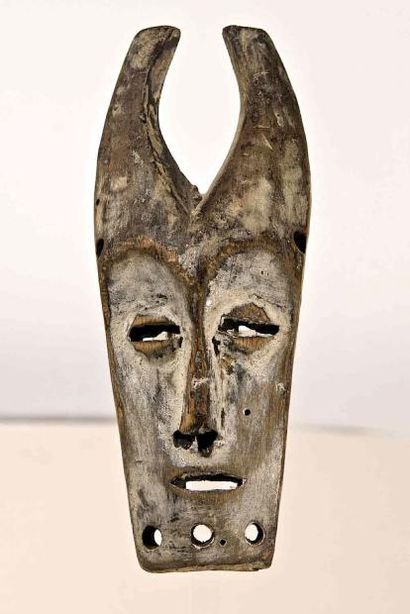 null Lega, R.D.C. Rare masque miniature, Kayamba du Bwami, facial à cornes rehaussé...