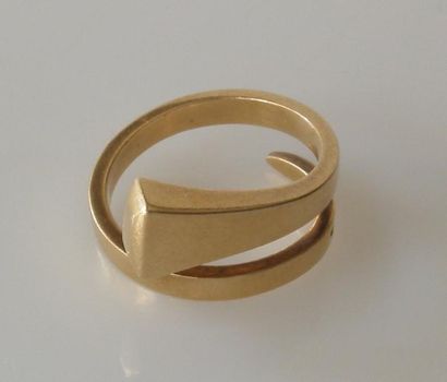 null BAGUE Clou en or jaune. Poids 6 g