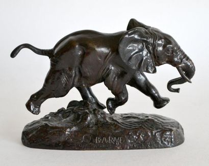 null Antoine Louis BARYE (1796-1875) Eléphant courant du Sénégal. Bronze à patine...
