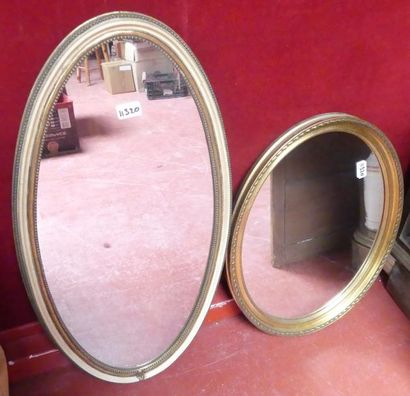 null Deux miroirs ovales moderne.