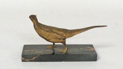 null SUJET en bronze doré figurant une poule faisane. 16 x 5 x 8,5 cm.