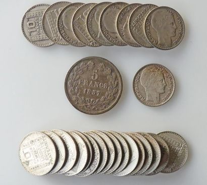 null LOT DE 26 PIECES TURIN on y joint UN PIECE 5 francs 1857