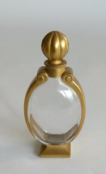 null L.T.Piver - "Rêve d'Or" - (années 1920) Flacon en cristal incolore pressé moulé...