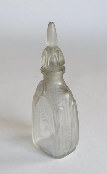 null Travail Français pour Parfumeur non identifié - (années 1920) , flacon en verre...