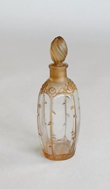  Travail Français pour Parfumeur non identifié - (années 1920) - Elégant flacon en...