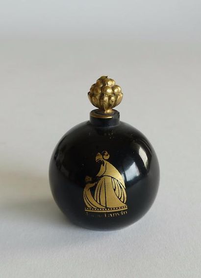 null Jeanne Lanvin - "Arpège" - (1927) - flacon modèle "boule noire" en verre opaque...