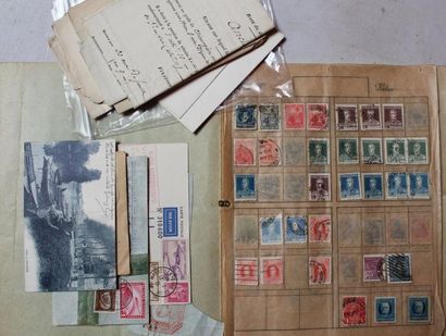 null Lot de timbres, cartes postales et vieux papiers. 