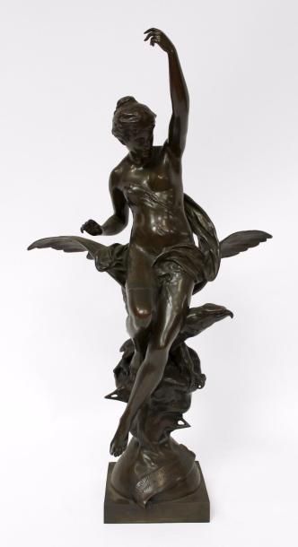 null Emile Louis PICAULT (1833-1915) L'Etincelle divine. Bronze à patine brun nuancé,...