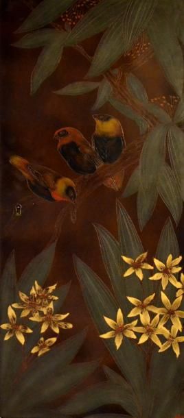 null GASTON SUISSE (1896-1988) Trois oiseaux sur un branche fleurie et feuillagée....