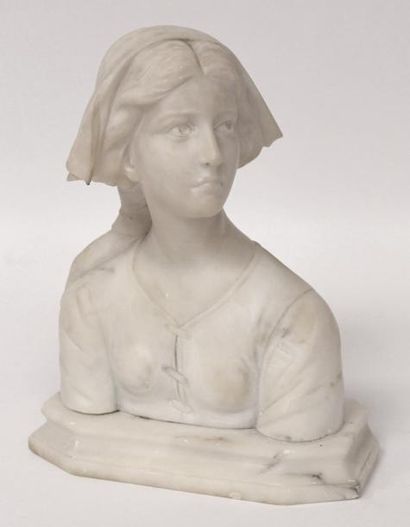 null A. SACCARDI, XIXe-XXe. Buste de femme. Albâtre signé. H. 25,5 cm