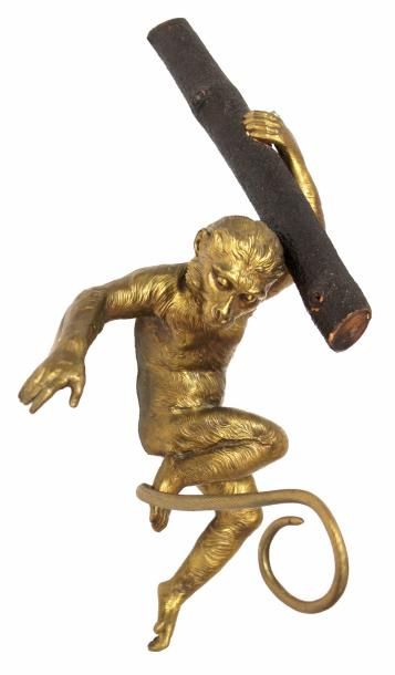 null Original SINGE en bronze doré accroché à une branche de bois, inspiré des ornemanistes...