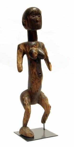 null Grande statue féminine Kaguru,Tanzanie Statue aux formes généreuses et à l?allure...
