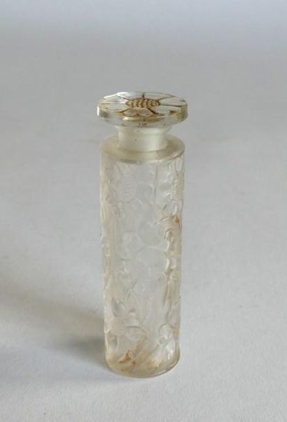 null Forvil - "Cinq Fleurs" - (années 1920) - flacon en verre incolore pressé moulé...