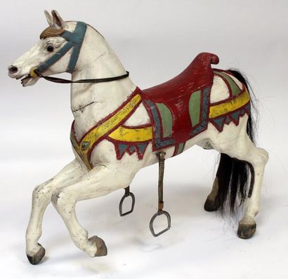 null CHEVAL de manège en bois peint. (Repeints). 90 x 110 x 30 cm