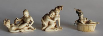 null Lot de deux COUPLES EROTIQUES en ivoire sculpté. Japon, début XXe. 5 et 7 cm....