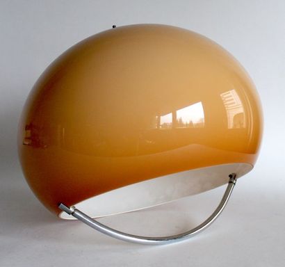 null SUSPENSION en métal et plastique orangé, vers 1970.