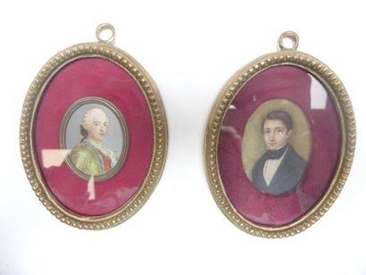 null Lot de deux MINIATURES ovales, Portrait d'homme en habit Louis XV et homme en...