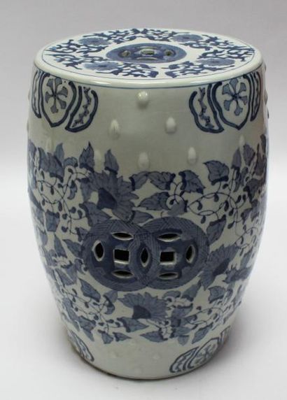 null SIEGE TAMBOUR, porcelaine blanc bleu. Chine moderne