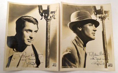null Deux PHOTOGRAPHIES de studio de Cary Grant avec dédicace autographe à la plume...