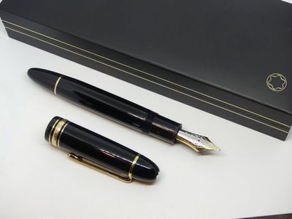 null MONTBLANC. STYLO PLUME Meisterstuck 149, plume or, dans sa boite