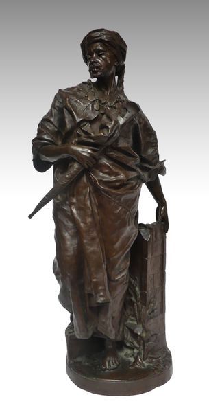 null Gaston Veuvenot LEROUX (1854-1942). Guerrier arabe. Important bronze à patine...
