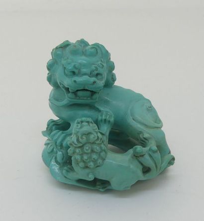 null GROUPE en turquoise, chiens de Fô. Chine. H. 5 cm Poids 49 g