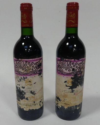 null Deux bouteilles MOUTON DE ROTHSCHILD, 1988 (étiquettes très abimées)