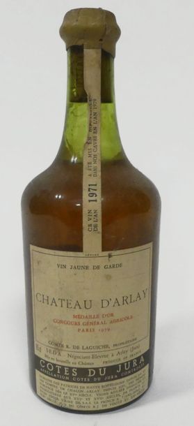 null CHATEAU D'ARLAY, Vin jaune de l'an 1971, mis en bouteille en 1979